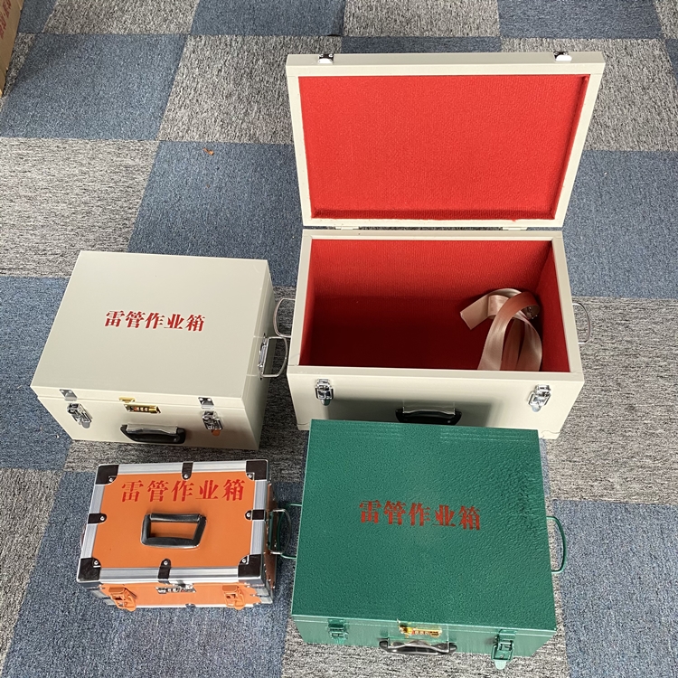 岱岳爆破工程作业箱如何选择？玻璃钢与传统材质的全面对比